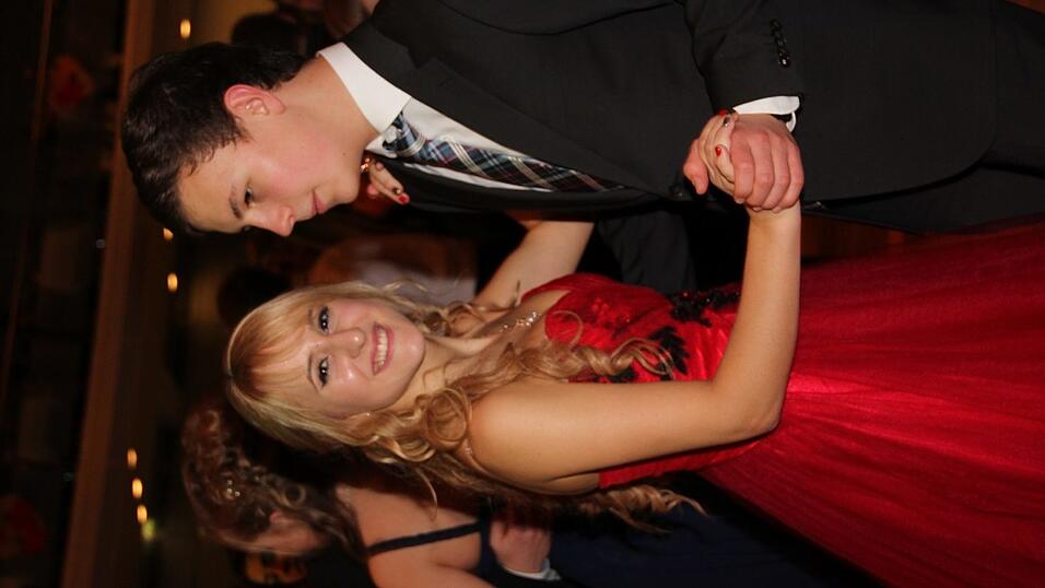 Die Bilder vom Abschlussball der Tanzschule Seidel in der Fraunhofer-Halle am 28. November. Die Bilder vom Abschlussball der Tanzschule Seidel in der Fraunhofer-Halle am 28. November.