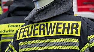 Ein Hausbewohner entdeckte die Flammen und löschte das Feuer. (Symbolbild) Ein Hausbewohner entdeckte die Flammen und löschte das Feuer. (Symbolbild)