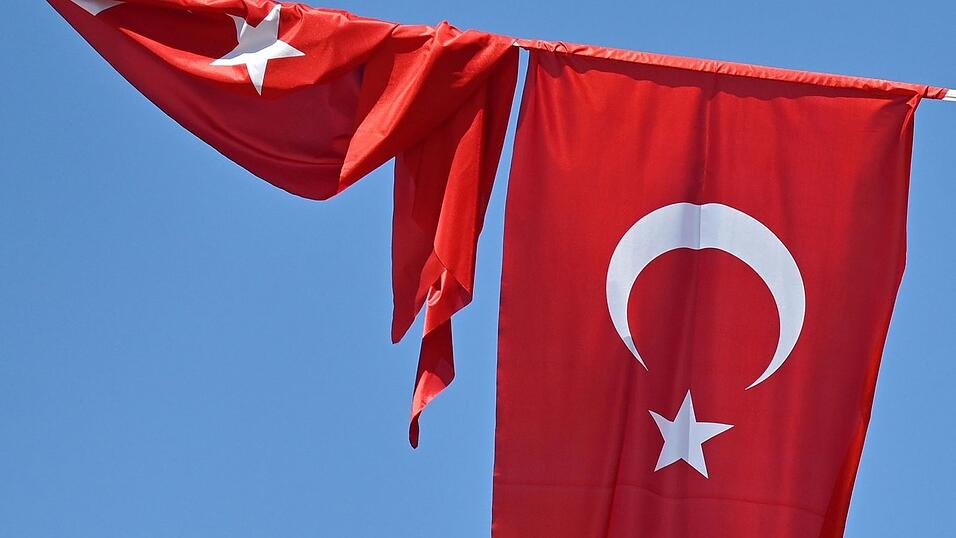 An einer Schule im Südosten der Türkei ist ein Lehrer erschossen worden. (Symbolbild) An einer Schule im Südosten der Türkei ist ein Lehrer erschossen worden. (Symbolbild)