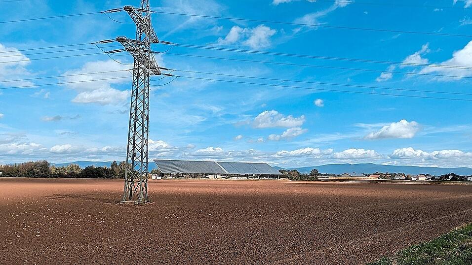 45 Quadratkilometer meist bester Gäuboden umfasst die Gemeindefläche von Stephansposching. Immer weniger davon dient zur Lebensmittelproduktion. 45 Quadratkilometer meist bester Gäuboden umfasst die Gemeindefläche von Stephansposching. Immer weniger davon dient zur Lebensmittelproduktion.