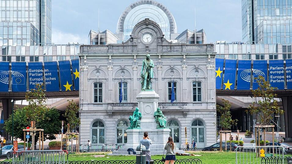 EU-Parlament für Abschwächung des Lieferkettengesetzes (Archivbild). EU-Parlament für Abschwächung des Lieferkettengesetzes (Archivbild).