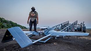Ein ukrainischer Drohnenangriff soll mehrere Zivilisten im russisch besetzten Teil des Gebietes Luhansk getötet haben. (Archivbild) Ein ukrainischer Drohnenangriff soll mehrere Zivilisten im russisch besetzten Teil des Gebietes Luhansk getötet haben. (Archivbild)