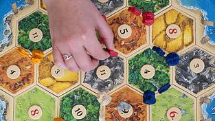 «Catan» wird weltweit und millionenfach gespielt. (Archivbild)