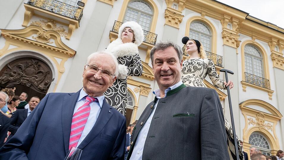 CSU-Chef Markus Söder (rechts) verbindet eine lange Geschichte mit Edmund Stoiber - bis heute nennt er ihn seinen politischen Ziehvater. (Archivbild) CSU-Chef Markus Söder (rechts) verbindet eine lange Geschichte mit Edmund Stoiber - bis heute nennt er ihn seinen politischen Ziehvater. (Archivbild)