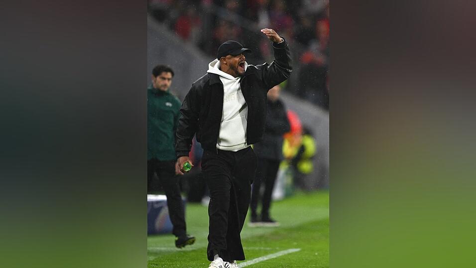 Bayern-Trainer Vincent Kompany war nach seinem Infekt an der Linie zurück. Bayern-Trainer Vincent Kompany war nach seinem Infekt an der Linie zurück.