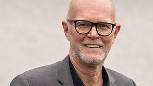 Professor Dr. Uwe Gieler ist Psychodermatologe, Direktor der Vitos Klinik für Psychosomatik Gießen und Leiter der Psychodermatologie an der Universität Gießen.