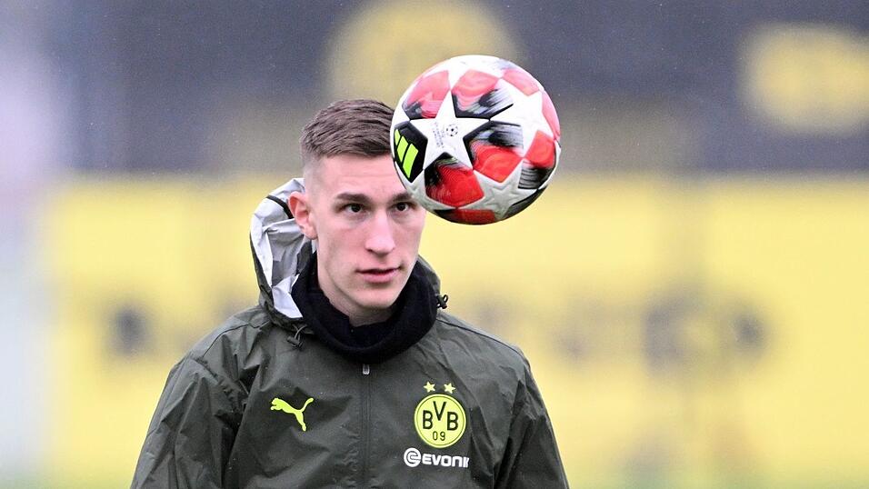 Nico Schlotterbeck ist nach mehrmonatiger Verletzungspause ins BVB-Training zurückgekehrt. (Archivbild)