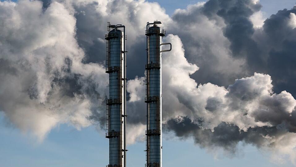 Gut jedes zweite der 100 umsatzst&auml;rksten Unternehmen in Deutschland machte von Januar bis September weniger Gewinn. (Symbolbild)