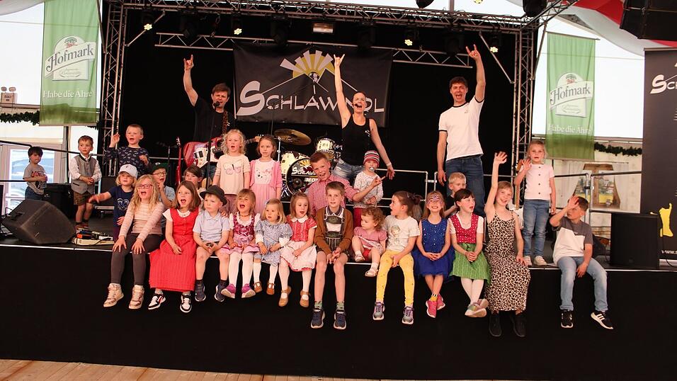 Die Band Schlawindl bietet den Buben und M&auml;dchen ein abwechslungsreiches Bewegungs-Musik-Programm zum Mitmachen.