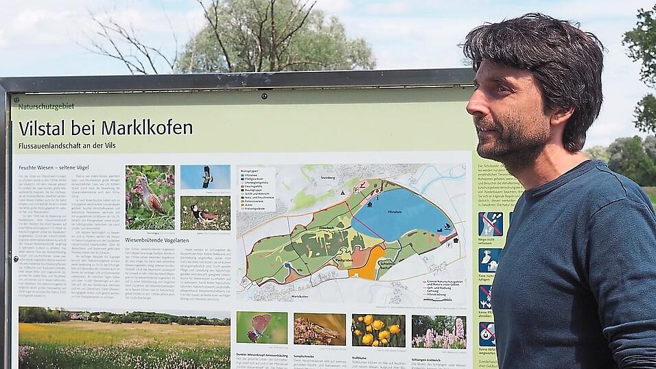 Michael Stadler ging auf die Inhalte näher ein. Michael Stadler ging auf die Inhalte näher ein.