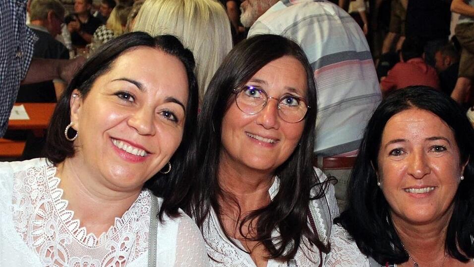 Zur Musik von Headless wurde ausgelassen gefeiert.