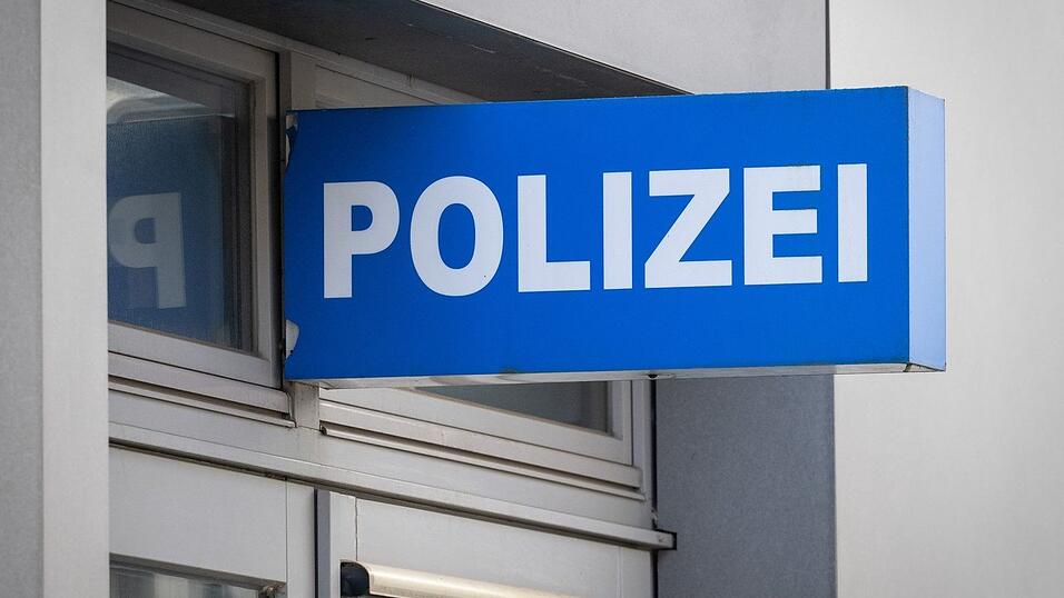 Die Polizei mahnt zur Vorsicht, wenn Internetfreunde pl&ouml;tzlich viel Geld fordern. (Symbolbild)