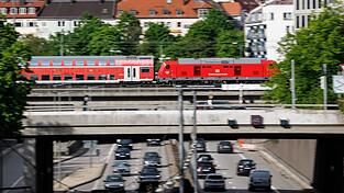Ein Zug der Südostbayernbahn, wie er zwischen München und Mühldorf im Einsatz ist. (Archivbild) Ein Zug der Südostbayernbahn, wie er zwischen München und Mühldorf im Einsatz ist. (Archivbild)