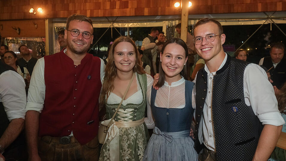 Die Partybilder vom Dienstag, 15. August 2023, aus dem Festzelt Weckmann.