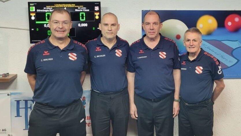 Einen Sieg und eine Niederlage gab es am Heimspielwochenende f&uuml;r die Landauer (v.l.) Claus Maurer, Christian Bichler, Gerhard Kostistansky und Wolfgang Zenkner.