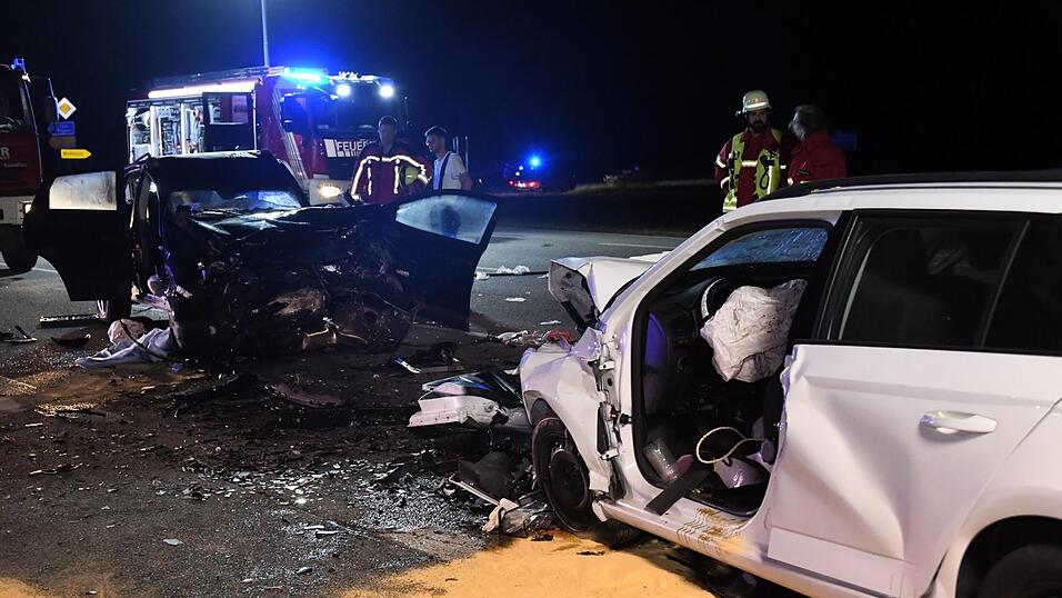 Warum die Frau auf die Gegenfahrbahn kam, ist bisher nicht gekl&auml;rt.