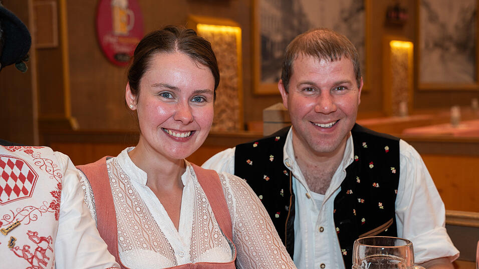 Die Partybilder vom Mittwoch, 12. August, aus dem Festzelt Krönner. Die Partybilder vom Mittwoch, 12. August, aus dem Festzelt Krönner.