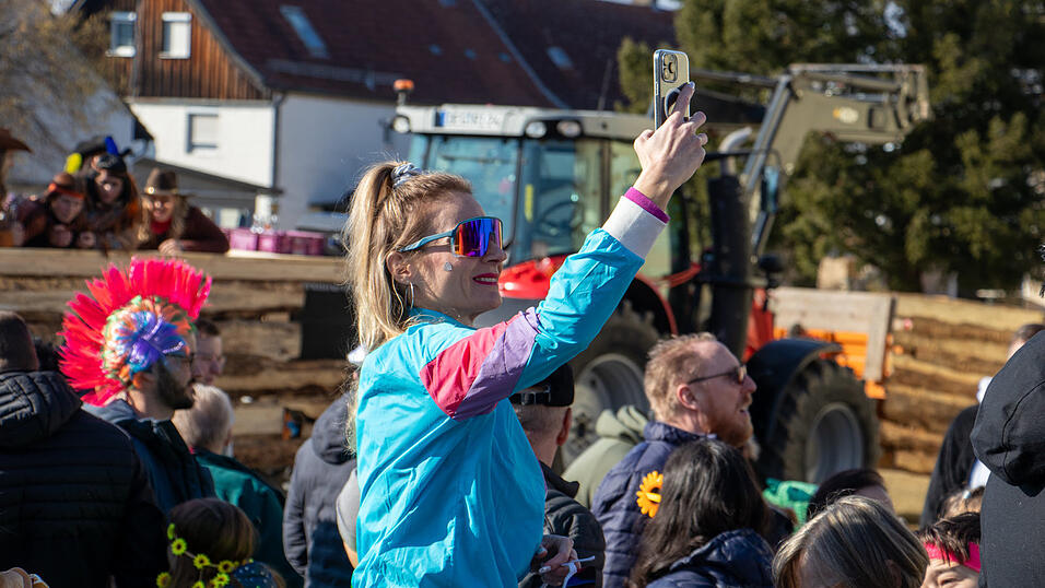 Am Samstag fand der Faschingsumzug in Otzing (Kreis Deggendorf) statt. Am Samstag fand der Faschingsumzug in Otzing (Kreis Deggendorf) statt.