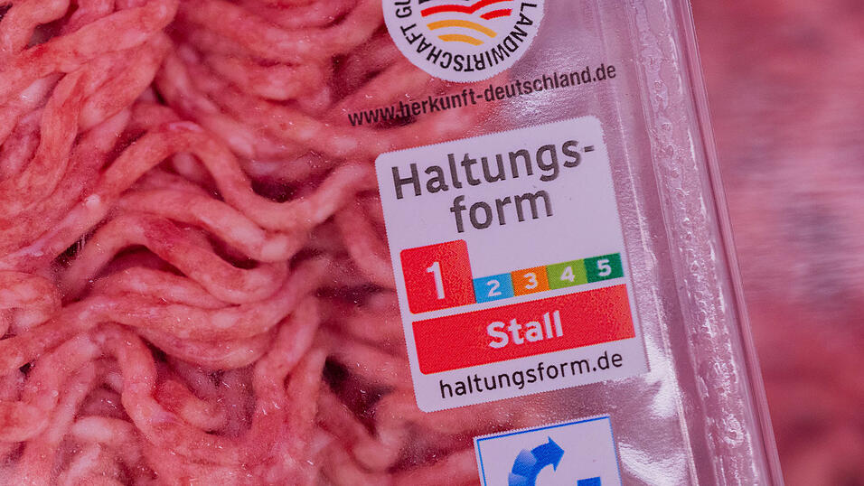 Eigenmarken-Fleisch aus der untersten Haltungsform-Stufe nimmt Aldi aus seinem Sortiment. Eigenmarken-Fleisch aus der untersten Haltungsform-Stufe nimmt Aldi aus seinem Sortiment.