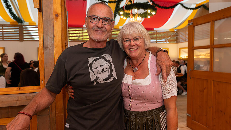 Die Partybilder vom Freitag, 18. August 2023, aus dem Festzelt Krönner. Die Partybilder vom Freitag, 18. August 2023, aus dem Festzelt Krönner.