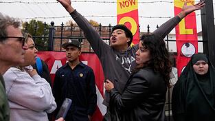 In St&auml;dten wie Chicago und Los Angeles habe man mit Gewalt auf Proteste reagiert, hei&szlig;t es im &laquo;World-Report 2026&raquo; von Human Rights Watch. (Archivbild)