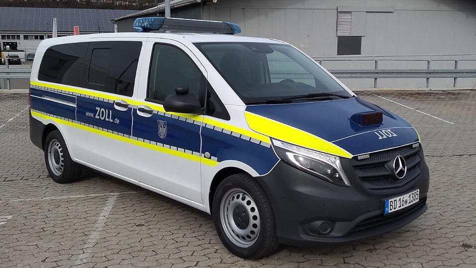 Ein neues B&uuml;rofahrtzeug in den neuen Farben Wei&szlig; und Blau.