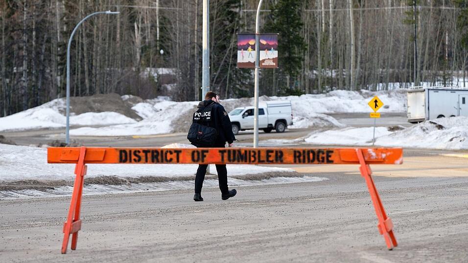 An einer Schule in Kanada kommen mehrere Menschen durch Sch&uuml;sse ums Leben.