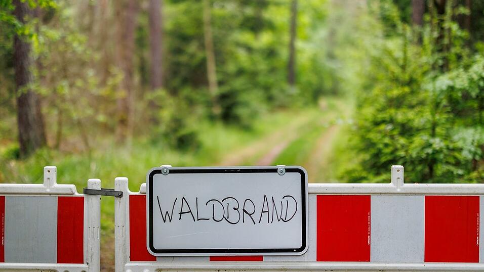 Die Waldbrandgefahr in Bayern steigt. (Archivbild)