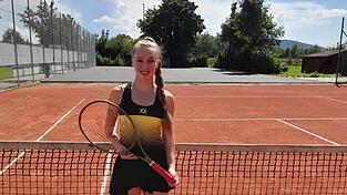 Ohne Satzverlust entschied Julia Bauer das mit 500 Euro Preisgeld dotierte Turnier in Burghausen f&uuml;r sich.