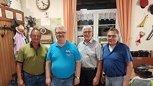 Fraktionssprecher und Stadtrat Martin Lippl (v. l.), Fraktionssprecher Kreisrat Thomas Seidl, KV-Vorstand MdL Johann Müller und Bezirksrat Markus Hesse Fraktionssprecher und Stadtrat Martin Lippl (v. l.), Fraktionssprecher Kreisrat Thomas Seidl, KV-Vorstand MdL Johann Müller und Bezirksrat Markus Hesse