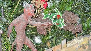 Der Teufel auf der oberen Stufe der Steintreppe. Der Teufel auf der oberen Stufe der Steintreppe.