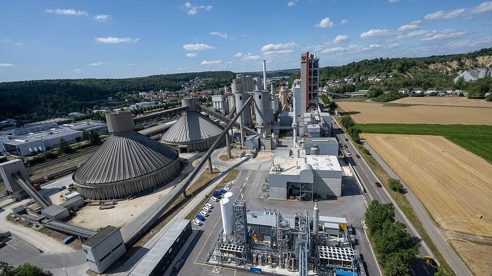 In Baden-Württemberg wird an klimafreundlichem Zement geforscht. In Baden-Württemberg wird an klimafreundlichem Zement geforscht.