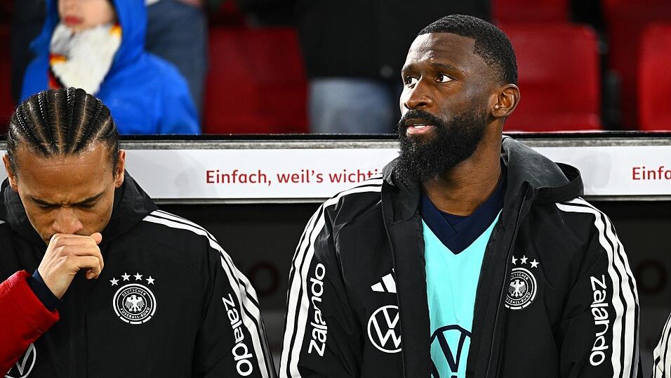 Leroy Sané (l) und Antonio Rüdiger - auch Joachim Löw hätte sie nominiert. (Archivbild) Leroy Sané (l) und Antonio Rüdiger - auch Joachim Löw hätte sie nominiert. (Archivbild)