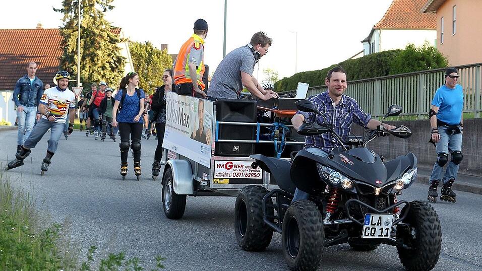 Die Bladenight bereitete den Teilnehmern wieder viel Spaß. Die Bladenight bereitete den Teilnehmern wieder viel Spaß.