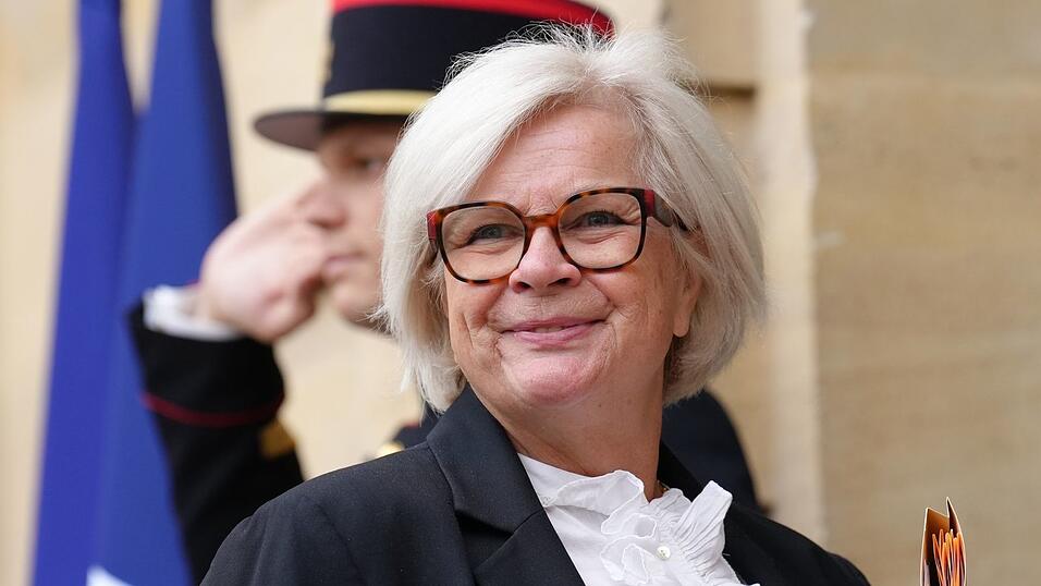 Die bisherige Arbeitsministerin Vautrin übernimmt die Leitung des Verteidigungsministeriums.