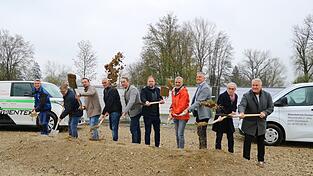 Freude beim Spatenstich zeigten die Verantwortlichen des Baus.