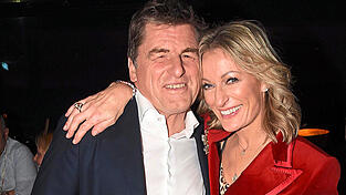 Monika Gruber zeigte sich auf der Aftershowparty in München mit ihrem Freund Thomas Überall.