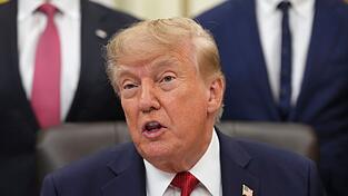 Trump hat das gegen Russland gerichtete Sanktionsgesetz unterzeichnet. Trump hat das gegen Russland gerichtete Sanktionsgesetz unterzeichnet.