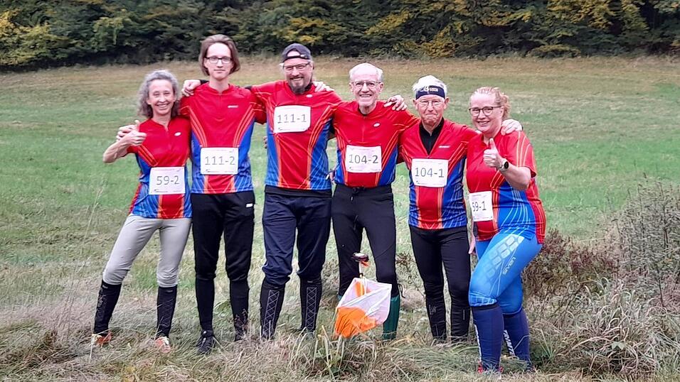 Die zuversichtlichen Deggendorfer vor dem Start (v.l.): Christiane Geiger, Jonas Friebe, Christian Friebe, Jürgen Schwanitz, Karl-Göran Wahlström und Ingrid Hufnagel. Die zuversichtlichen Deggendorfer vor dem Start (v.l.): Christiane Geiger, Jonas Friebe, Christian Friebe, Jürgen Schwanitz, Karl-Göran Wahlström und Ingrid Hufnagel.