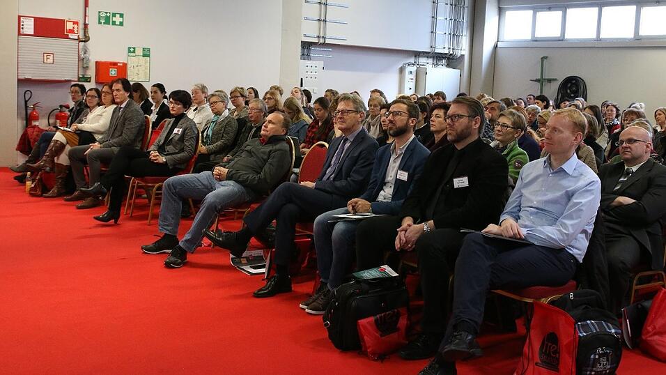 Impressionen vom Lehrermedientag in der Druckerei der Landshuter Zeitung.