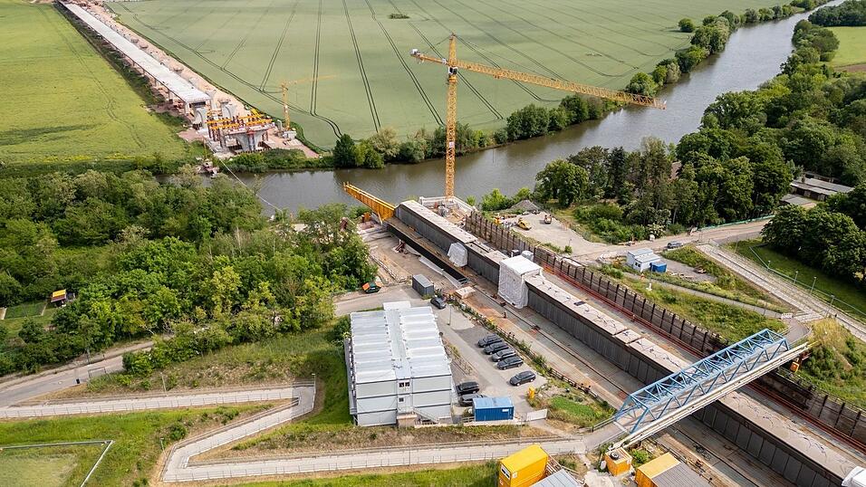 Haushaltslücke droht Verkehrsprojekte zu verzögern (Foto-Archiv).
