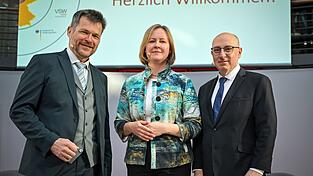 Marika Linntam, Botschafterin der Republik Estland in Berlin, berichtet von Pr&auml;ventionsma&szlig;nahmen ihres Landes gegen Sabotage und Cyberoperationen Russlands.