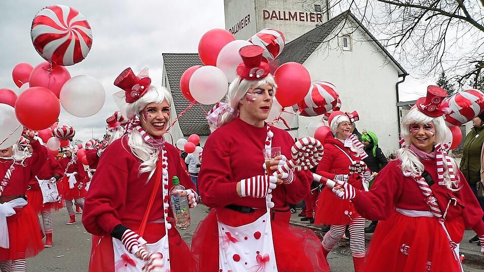 Die ausgelassenen 'Lollipops' aus Langquaid hatten viel S&uuml;&szlig;es in ihren Taschen mit.