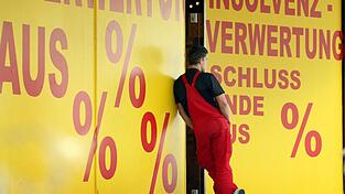 In Deutschland ist die Zahl der Pleiten auch im ersten Halbjahr weiter gesunken.