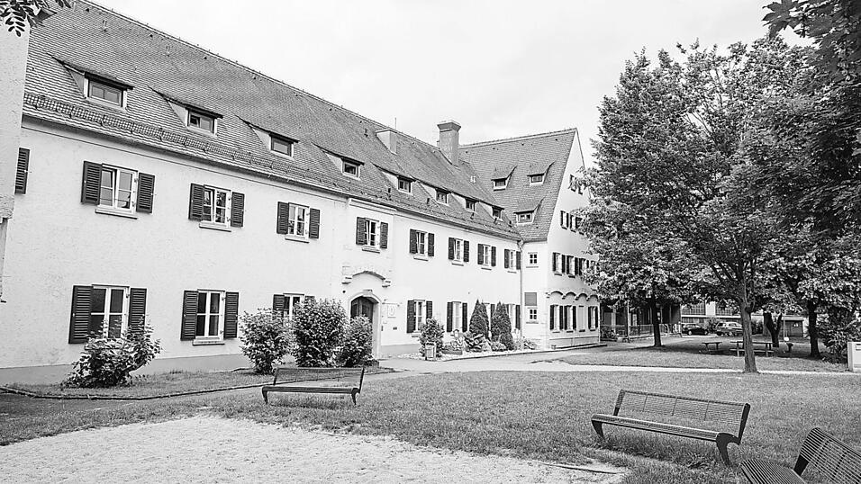 Wegen hoher Kosten für die Instandsetzung droht auch der Jugendherberge Regensburg die Schließung.