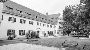 Wegen hoher Kosten für die Instandsetzung droht auch der Jugendherberge Regensburg die Schließung.