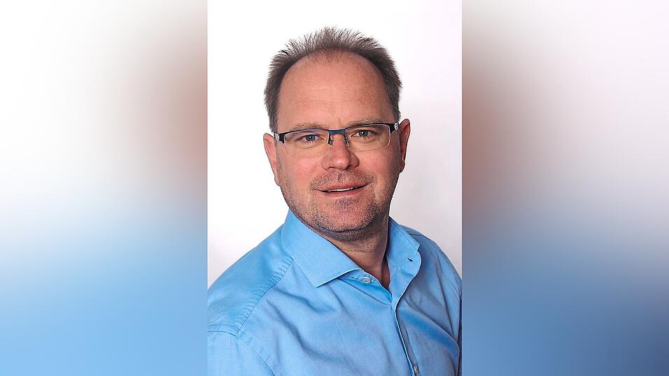 Martin Hohenberger wechselt das Team: Der langjährige Geschäftsführer des Kreisjugendrings Deggendorf leitet künftig das Wahlkampfbüro von CSU-MdB Thomas Erndl. Martin Hohenberger wechselt das Team: Der langjährige Geschäftsführer des Kreisjugendrings Deggendorf leitet künftig das Wahlkampfbüro von CSU-MdB Thomas Erndl.