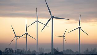 Deutschland hat erstmals seit 2023 wieder mehr Strom ins Ausland verkauft als eingef&uuml;hrt. (Symbolbild)