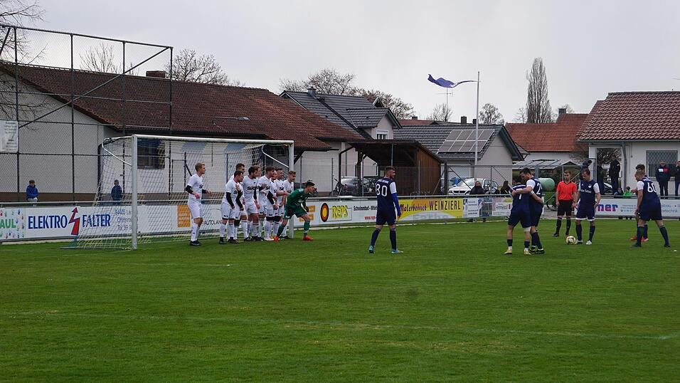 Die SpVgg Loiching muss sich neu sortieren. Die SpVgg Loiching muss sich neu sortieren.