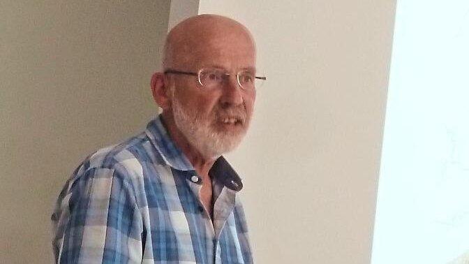 Diplomingenieur Michael R&auml;biger pl&auml;diert in Sachen DSL Ausbau f&uuml;r das n&auml;chste bayerische F&ouml;rderprogramm.